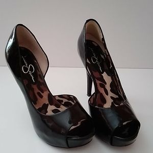 Jessica simspon 6 1/2 b 36 1/2 leather upper heels